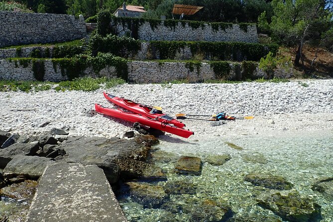 Lumbarda-Sunset Kayaking Experience with picnic: Wine and Sweets - Weather, fitness, and practical limits