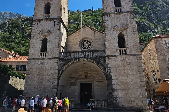 Luxury Day tour to Montenegro - Perast and the €15 boat to Our Lady of the Rocks