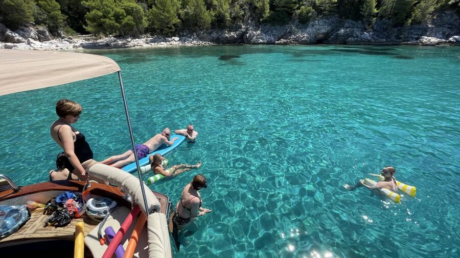 Luxury Private Boat Tour to Elaphiti Islands (4 hours) - The Captain Makes the Difference
