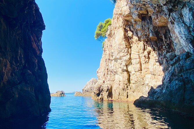 Luxury Private Boat Tour to Elaphiti Islands - Is $862.86 a fair price for six people?