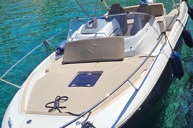 Luxury Private Speedboat Tour Islands & Blue Cave - Luka’s flexible guiding style