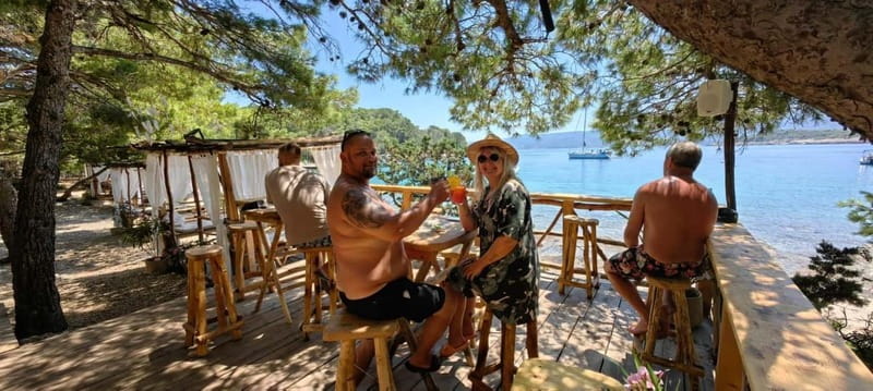 Makarska: 3-island Speedboat Cave & Blue Lagoon Tour - One hour in Jelsa on northern Hvar