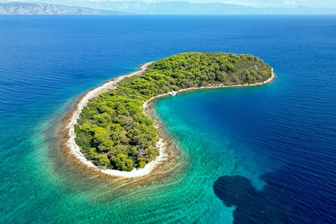 Makarska: 3-Island Speedboat Tour with Cave and Blue Lagoon - Why this Makarska boat trip works