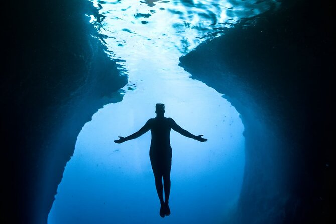 Makarska: 3 Island Speedboat Tour with Little Blue Cave & Lagoon - Meeting at Makarska’s marina
