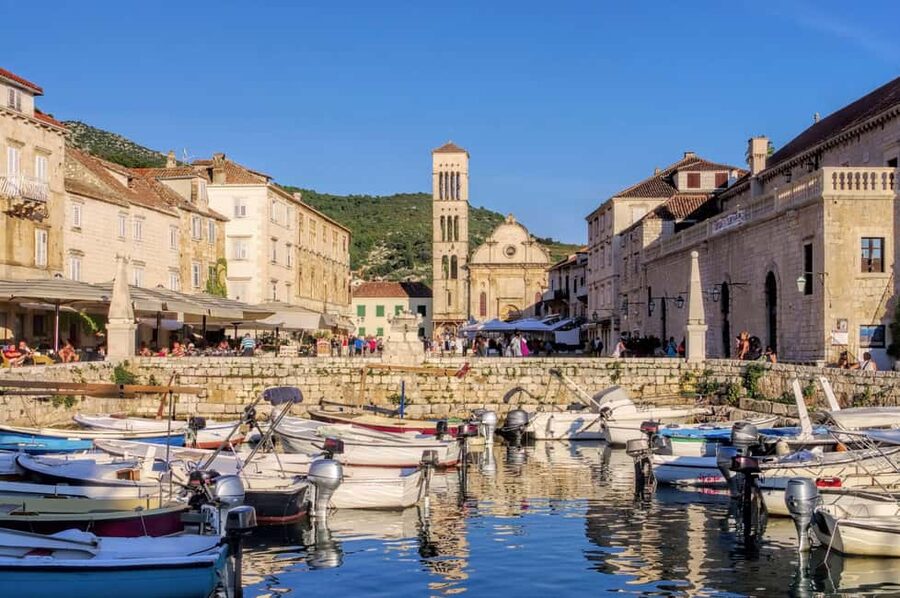 Makarska: 5-Islands Tour, Blue Cave, Vis, Hvar & Brač - Swimming at the Pakleni Islands