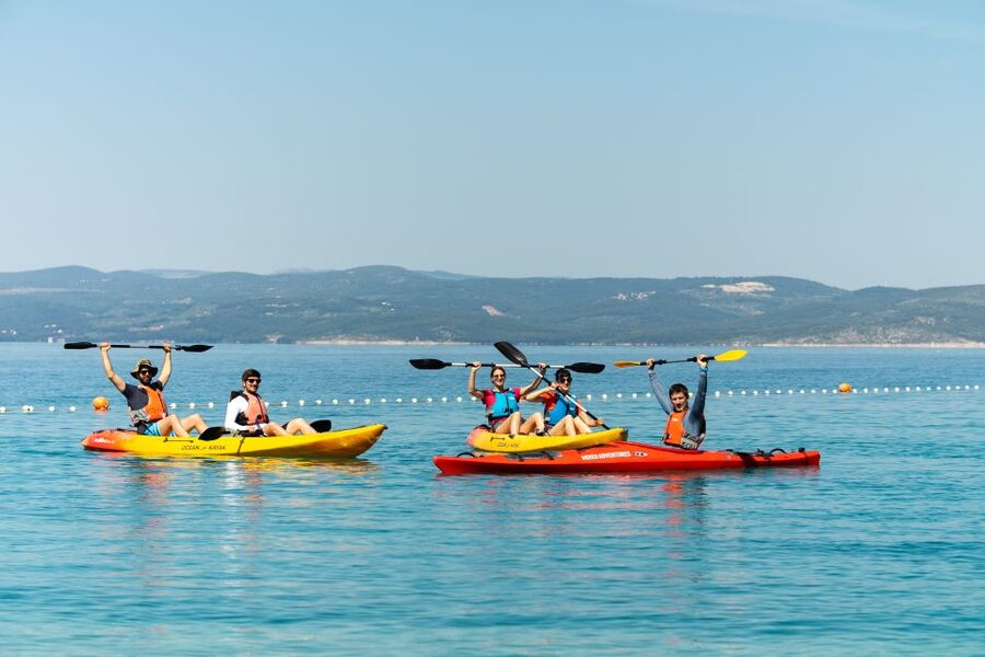 Makarska: Guided Sea Kayaking Tour with Snorkeling Stop - The guides are a big part of the value