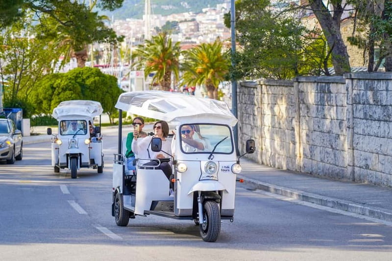 Makarska: Skywalk Tuk-Tuk Tour with Skip-the-Line Ticket - The 20-minute refreshment and photo stop