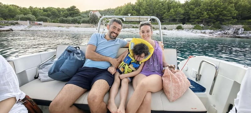 Makarska: Speedboat Sunset Tour to hidden bay on island Brač - Who will enjoy this most
