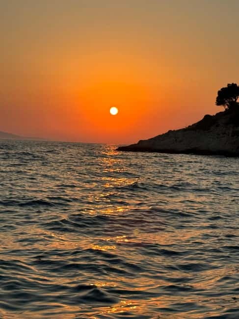 Makarska: Sunset private boat tour from Makarska - Who should book this sunset cruise?