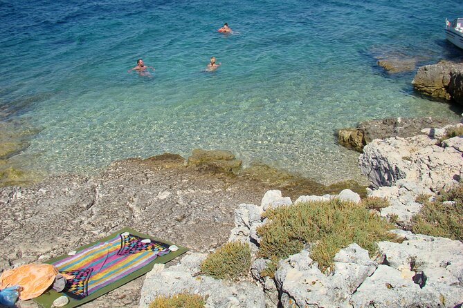 Medulin -Kamenjak 5h boat trip with lunch & drinks on Sandra Boat - Two hours on Ceja Island