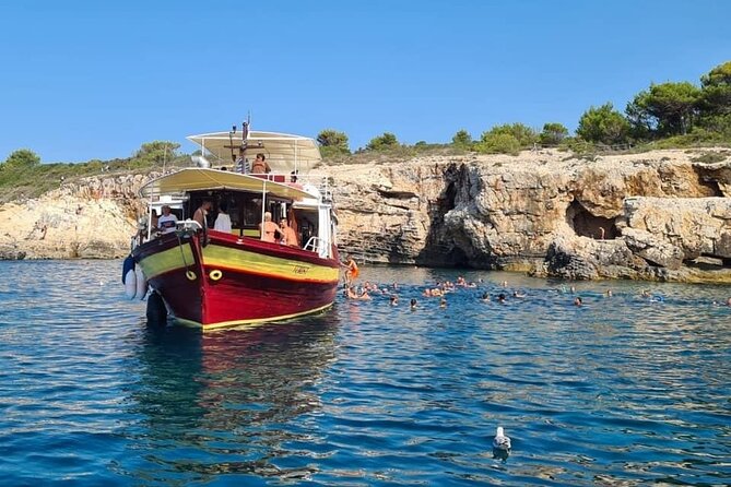 Medulin -Kamenjak 5h boat trip with lunch & drinks on Sandra Boat - Golumbera Cave and the first swim