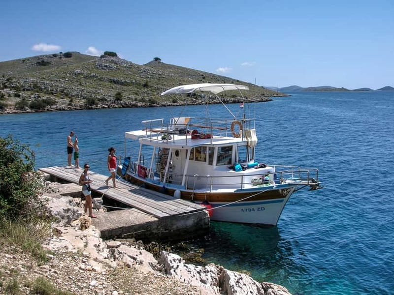 Mikado Kornati Excursion - Tarac Bay, Church, and Tureta Fort