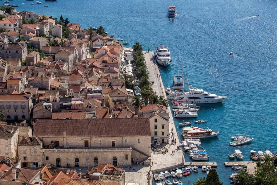 Milna: Boat Trip to Bol and The Hidden Bays of Brac island - Sumartin and Pucisca: two different village stops