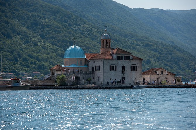 Montenegro: Bay of Kotor Day Trip from Dubrovnik English -Español - Kotor Old Town gives you the main block of free time