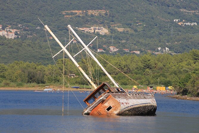 Montenegro Full Day Trip from Dubrovnik (small group) - Two hours inside Kotor’s old walls