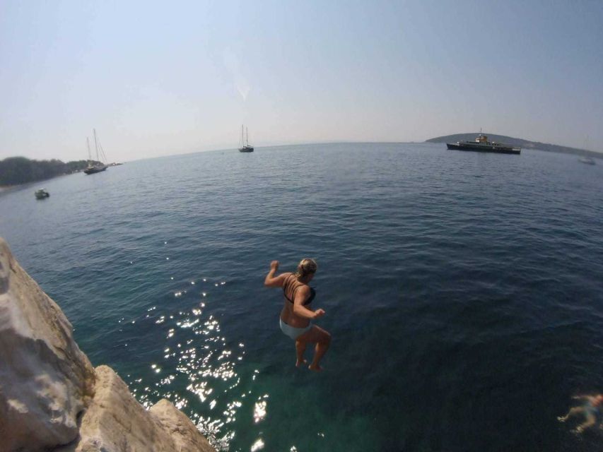 Morning Split Sea Kayaking Tour - Paddling beside the Marjan peninsula