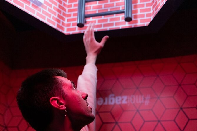 Museum of Illusions Zagreb - Photo Opportunities and Practical Etiquette