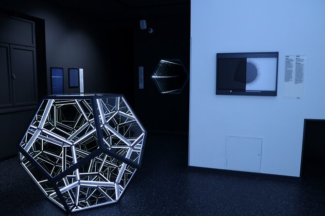 Museum of Illusions Zagreb - Is $14.42 Good Value?