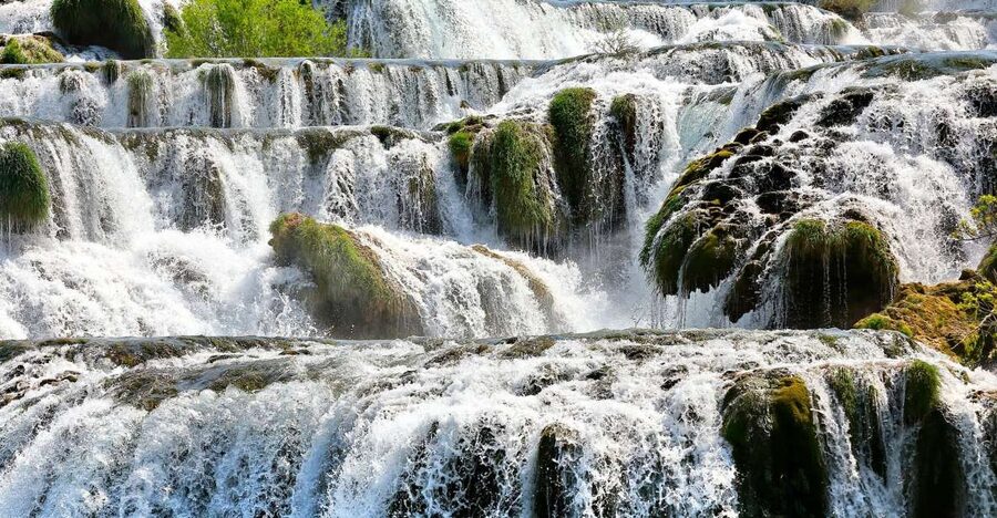 NP Krka tour with Boat Ride and Swimming in Skradin town - Leaving town by coach