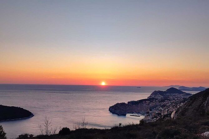 Panoramic Sunset Hike - Weather, cancellation, and booking advice