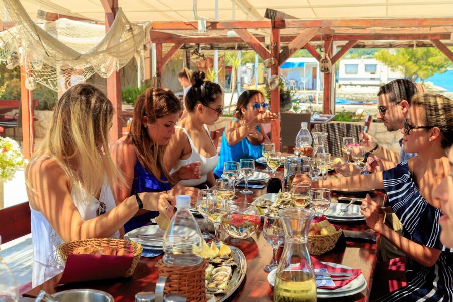 Pelješac Full-Day Wine and Food Tour from Dubrovnik - The second winery and the long Dalmatian lunch