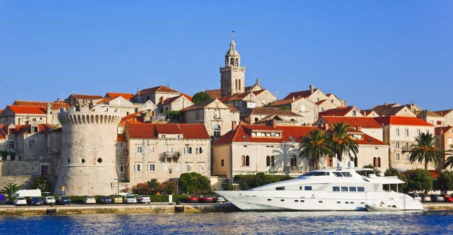 Peljesac Peninsula & Korcula Island Day-Trip from Dubrovnik - The Peljesac drive through vineyards and old settlements
