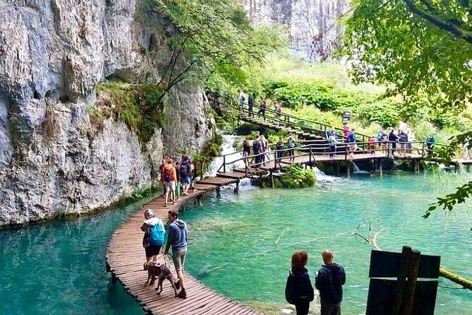 Plitvice Lakes Day Tour from Zadar, Simple and Safe - Crowds, Timing, and Personal Safety