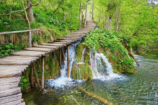 Plitvice Lakes Guided Tour from Zagreb - Lower Lakes and the park’s famous Big Waterfall