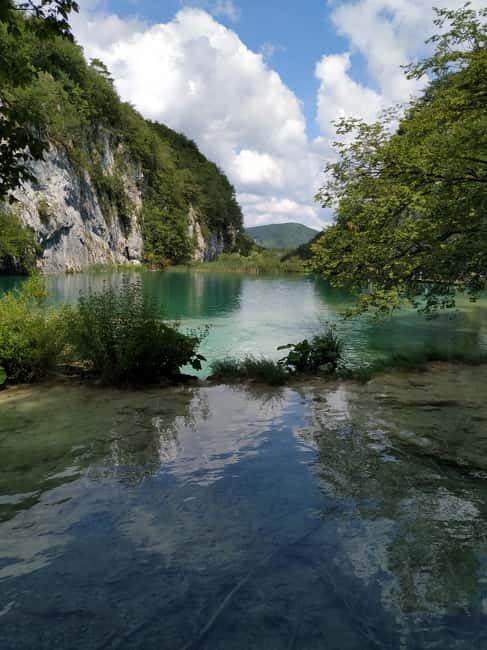 Plitvice Lakes: Guided Walking Tour with Boat Ride - Upper lakes, lower lakes, or both