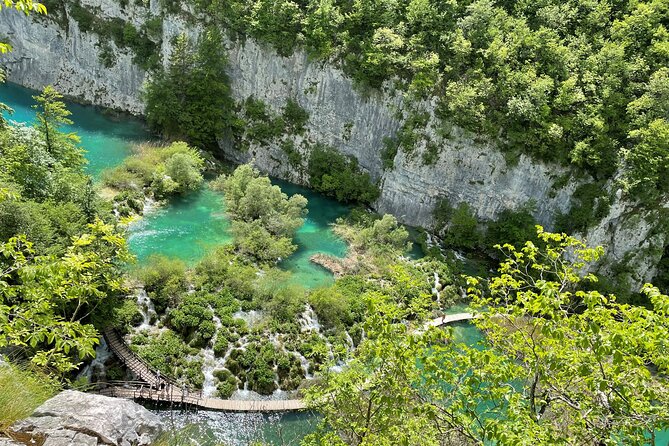 Plitvice Lakes with Ticket & Rastoke Guided Tour from Zagreb - Timing, crowds, and the best departure choice
