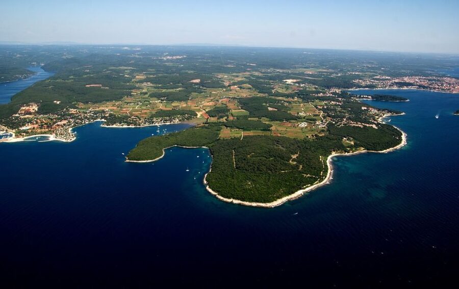 Porec: Boat Cruise with Barbecue Lunch - Two Hours to Explore Rovinj