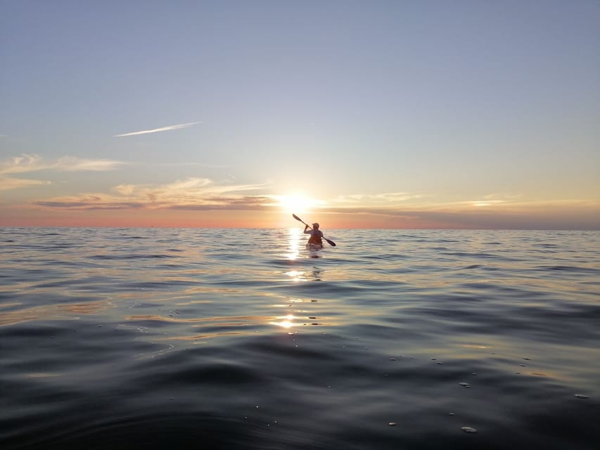 Poreč: Sea Kayaking Sunset Tour - Who should book the Poreč sunset paddle?