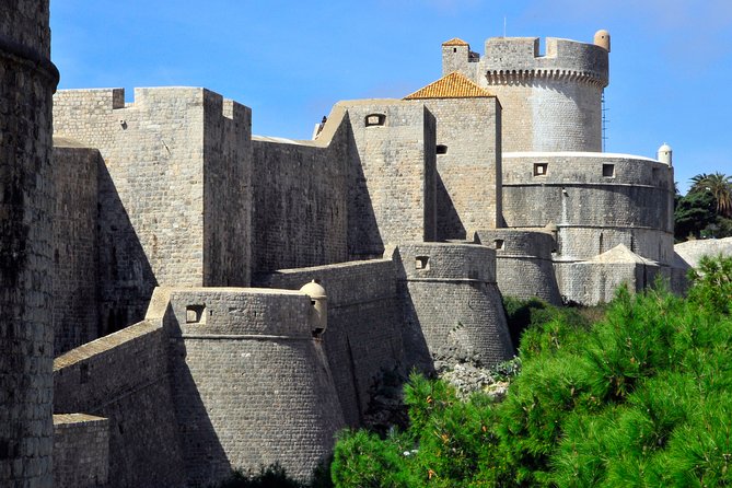 Private 2 hours Walking Tour Games of Thrones in Dubrovnik - Luza Square: a useful first look at the old city