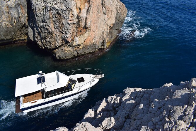 Private boat tour - caves, snorkeling, bays and beaches - Why a private boat makes sense around Dubrovnik