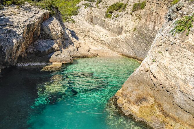 Private Boat Tour from Hvar - Blue and Green cave, Vis, and the Pakleni islands - Why a private Hvar boat day works so well