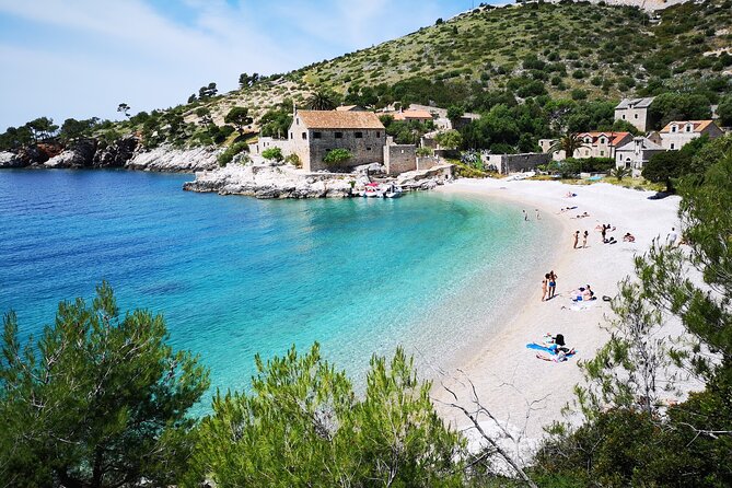 Private boat tour of Red rocks & Pakleni islands - Why a private speedboat makes sense around Hvar