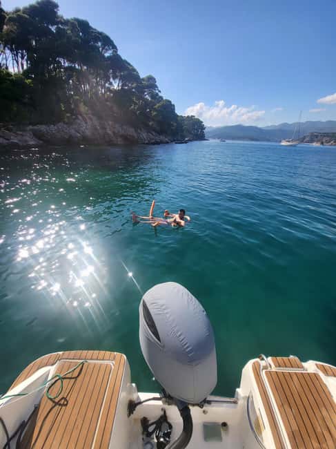 Private Boat Tour Tailor-Made 6h-All Inclusive - Sandy beaches, tucked-away villages, and quiet water