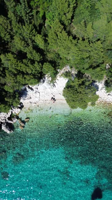 Private Boat Tour Tailor-Made 6h-All Inclusive - Drinks, music, and the easygoing atmosphere