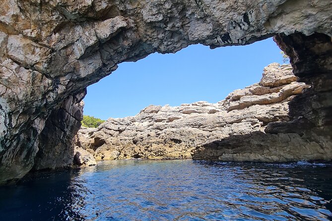 Private boat tour to Elafiti islands and south part of Mljet 8h. ALL INCLUDED - Why the private format may be worth $959.15