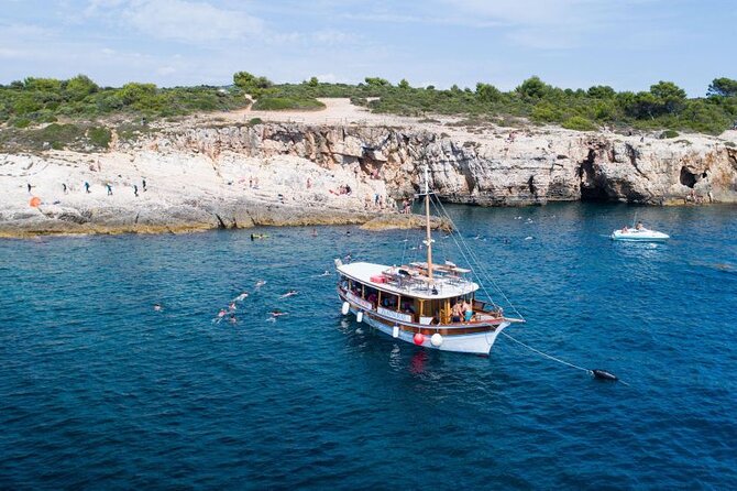 Private Boat Tour to Kamenjak and Levan Island with Lunch - Practical advice for a smoother day