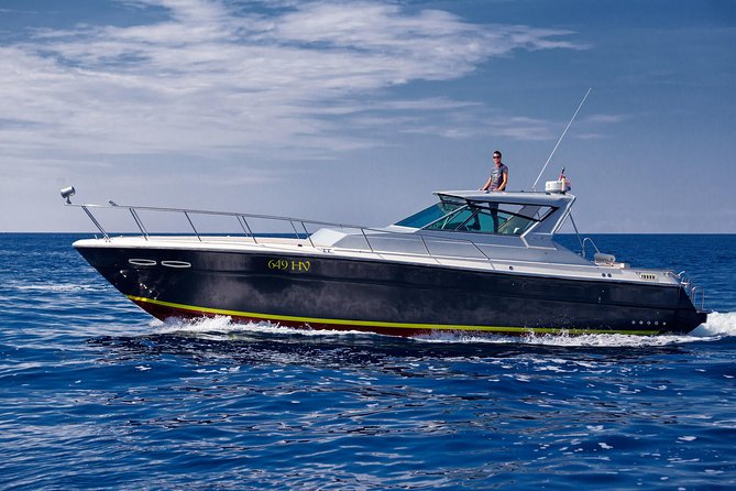 Private custom Blue & Green Cave tour with yacht from Hvar town - A private day from Hvar, built around the sea