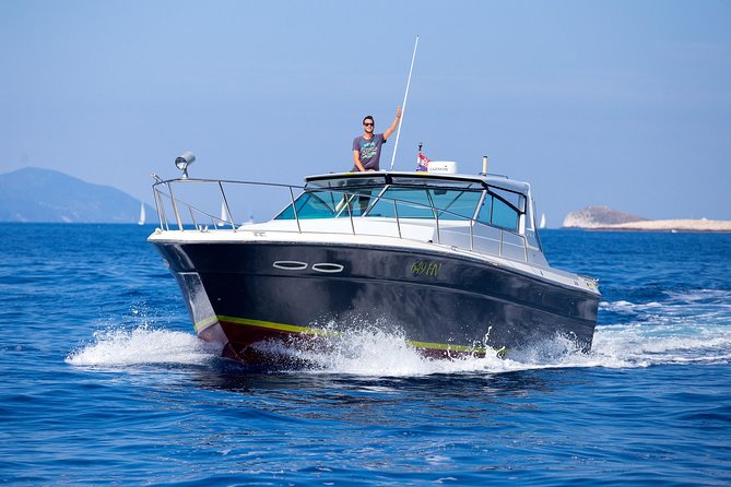 Private custom Blue & Green Cave tour with yacht from Hvar town - The Green Cave’s shafts of light