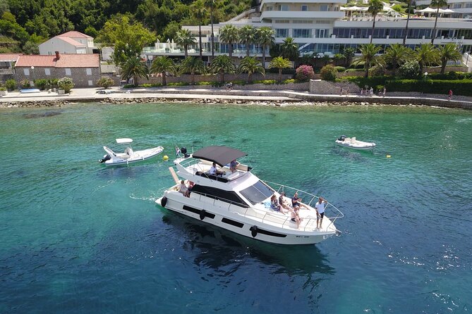 Private Dubrovnik Champagne Sunset Cruise - The crew and boat make the difference