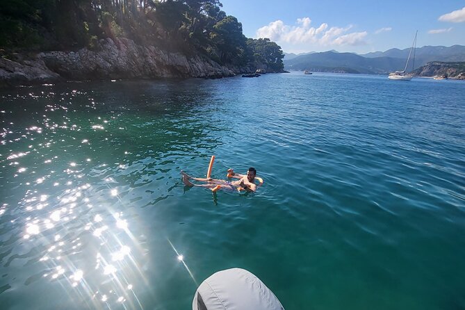 Private Elaphiti Islands Boat Tour Tailor-Made 8h - Osmoliš: A Quiet Finish in Turquoise Water