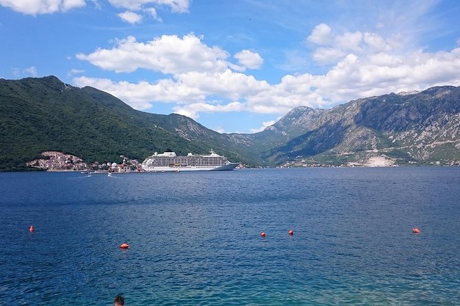 Private full day Montenegro tour - Comfort, meals, and extra costs