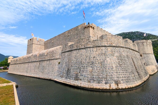 Private Full Day Peljesac Wine Tasting Tour from Dubrovnik - Ston: medieval walls, salt pans, and a choice of seafood