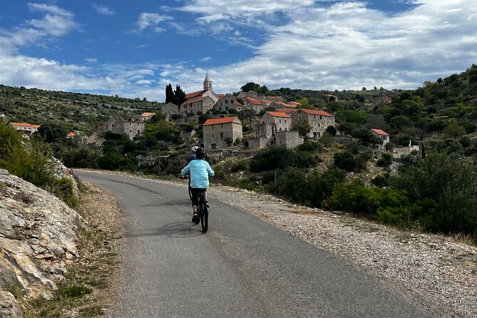Private Hvar Island E-Bike Tour (Self-Guided) - Key Points Before You Book