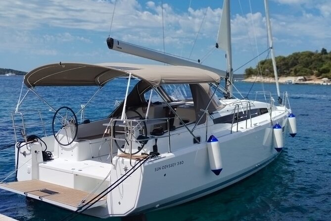 Private Inter-Island Tour from Dubrovnik to Elaphiti Islands - The return toward Dubrovnik includes room to swim