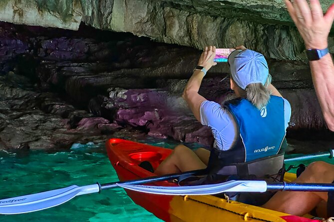 Private kayak tour: Explore the caves and turquoise bays in Pula - Entering SeaGull Cave by Kayak