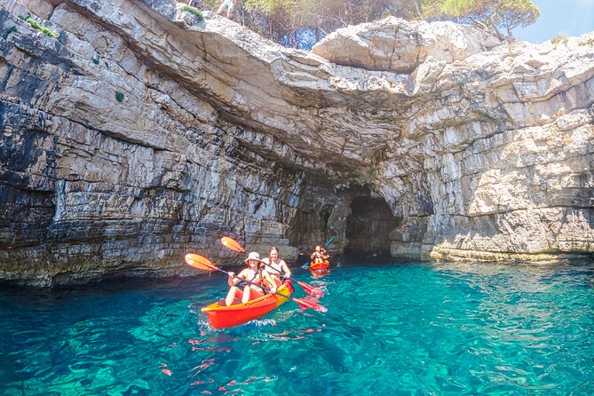 Private kayak tour: Explore the caves and turquoise bays in Pula - Old Military Bunkers and Pula’s Coastal Past
